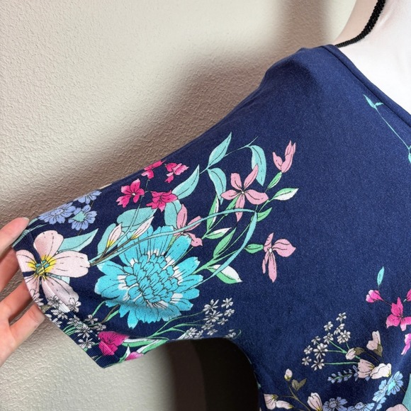 Talbots Floral Print Knit‎ Top V-Neck Short Sleeve Casual Comfy Womens Large L - Picture 5 of 15